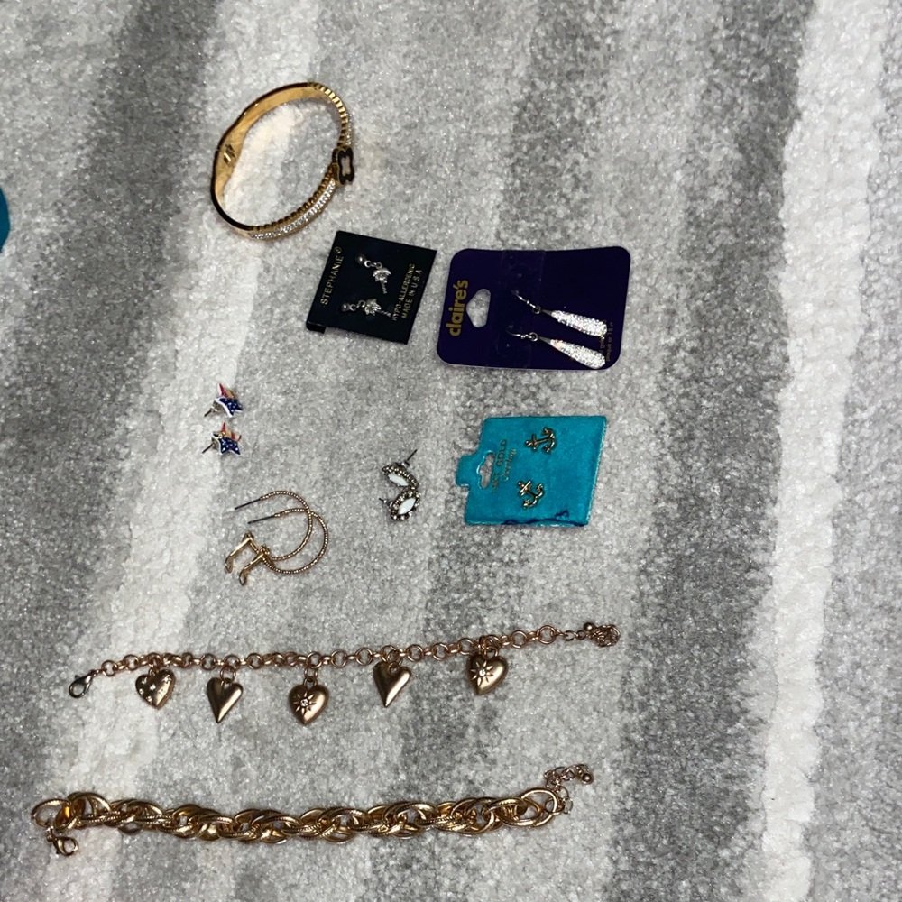 Jewelry bundle assorted. Gold Heart Charm Bracelet Set
